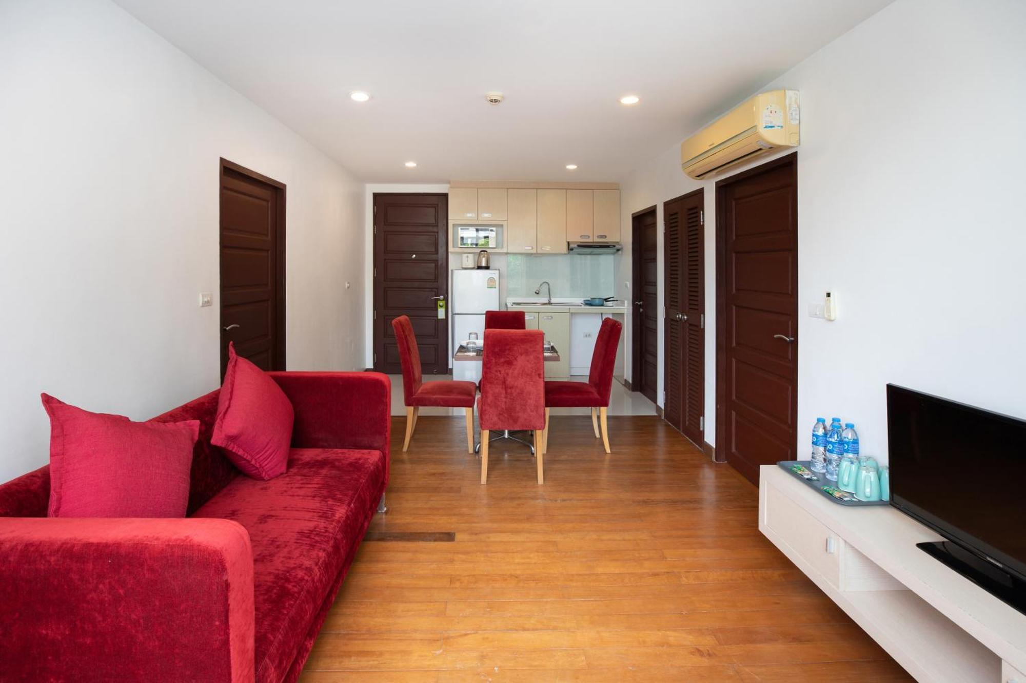 Icheck Inn Residences Patong Екстер'єр фото