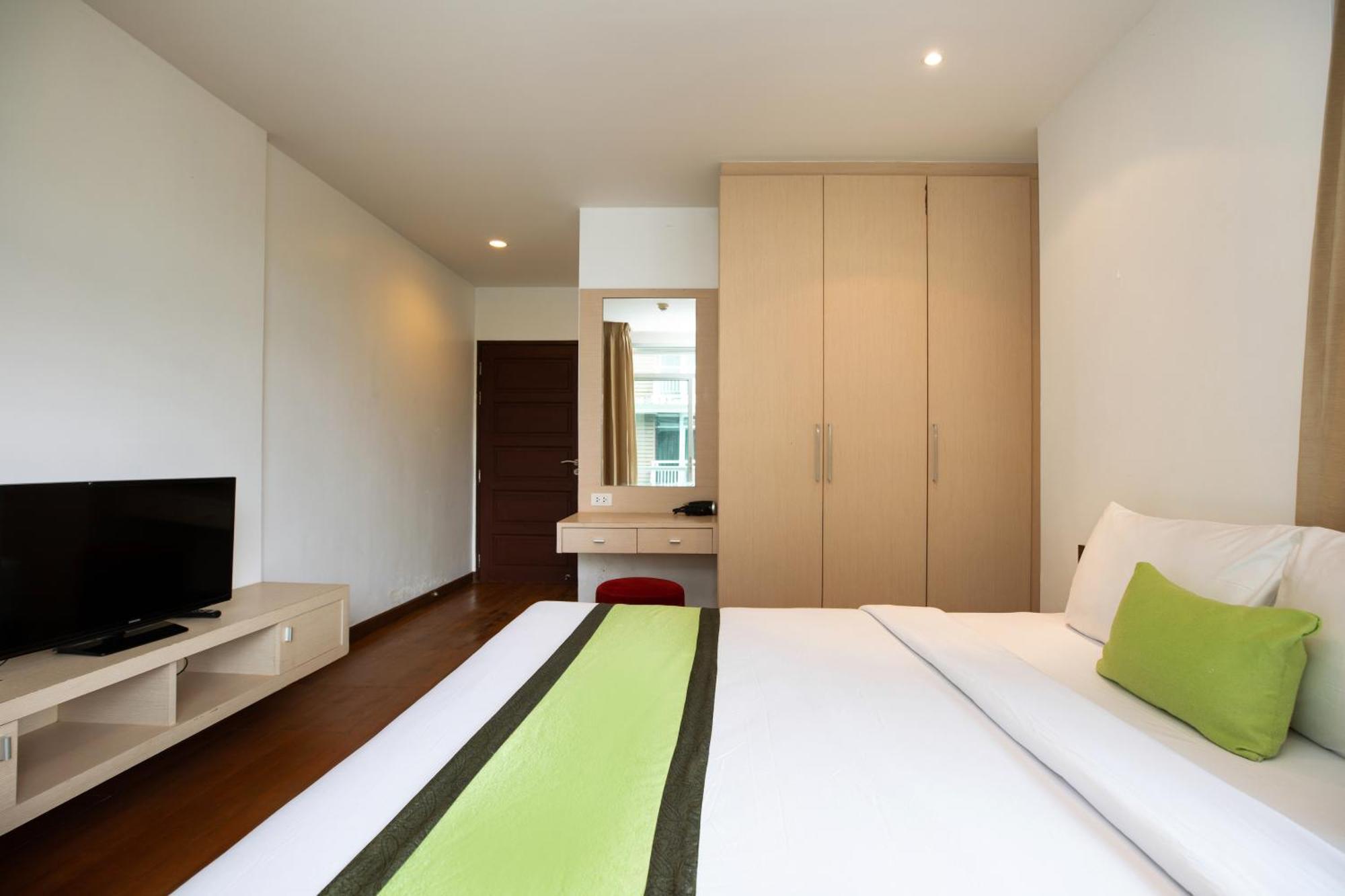 Icheck Inn Residences Patong Екстер'єр фото