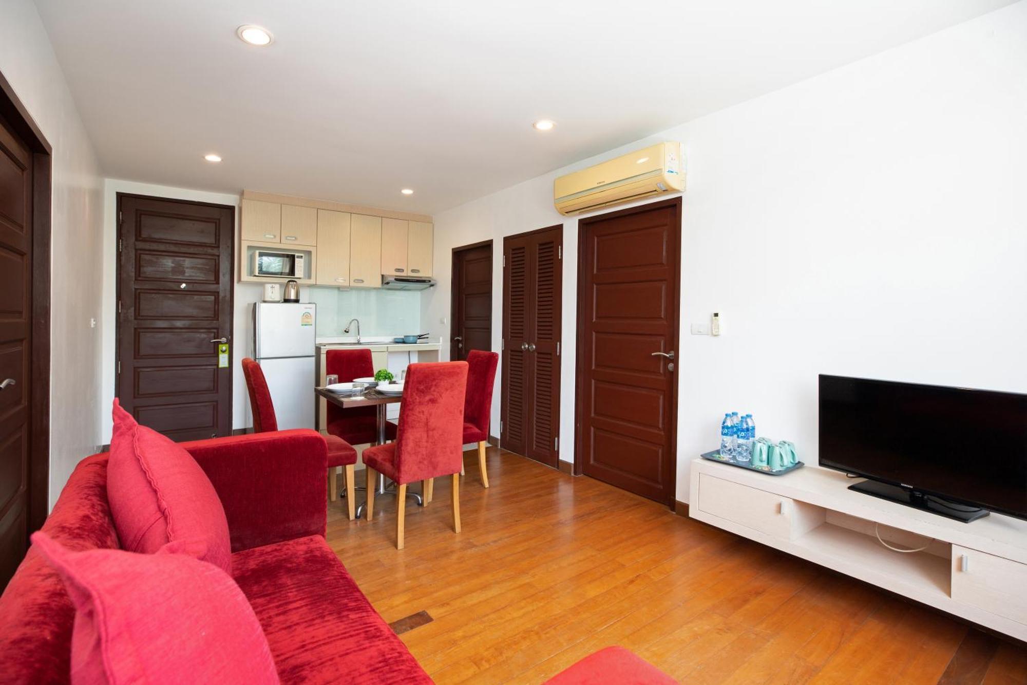 Icheck Inn Residences Patong Екстер'єр фото