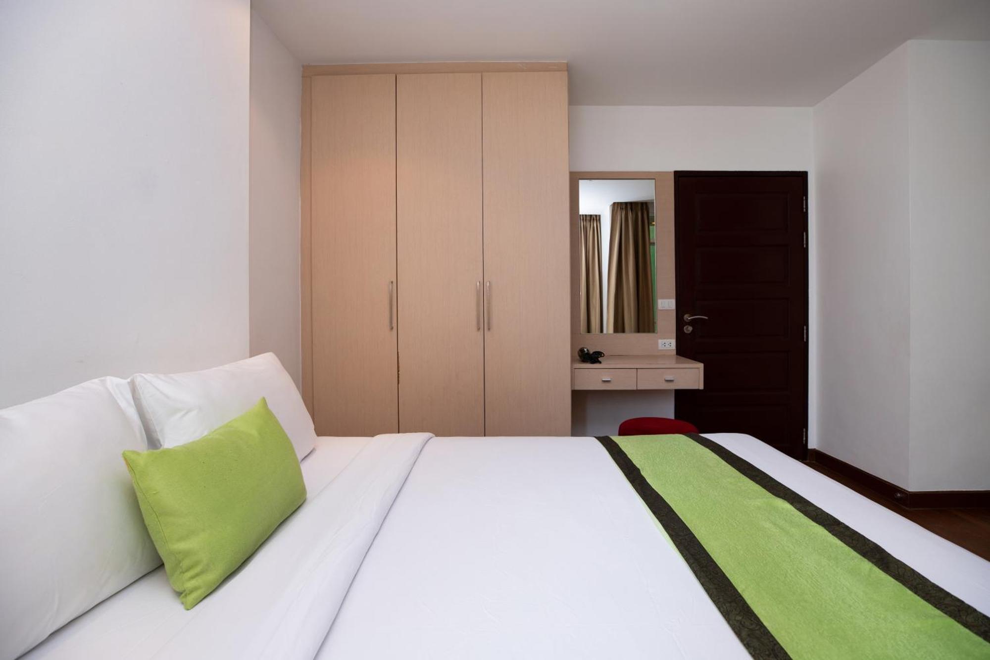 Icheck Inn Residences Patong Екстер'єр фото